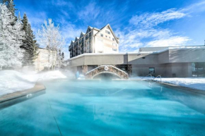 Big Sky Ski-In and Ski-Out Condo with Mountain Views!